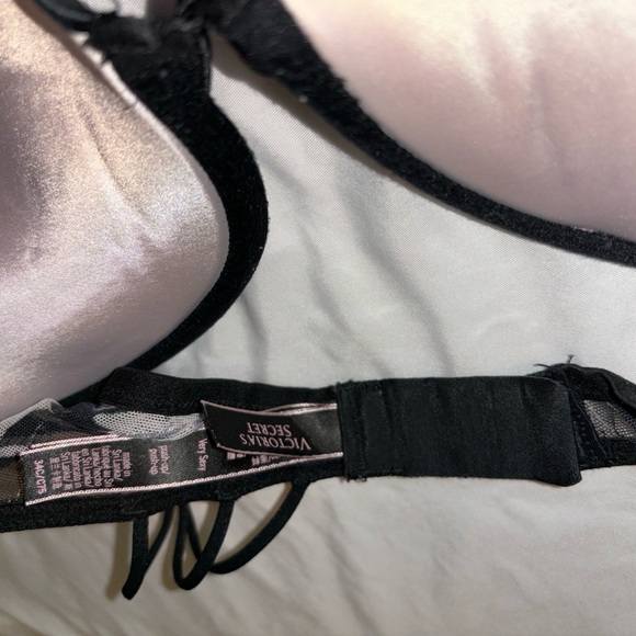 Victoria Secret floral print Bra - Picture 3 of 4